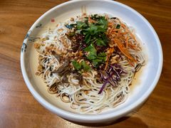 鸡枞油米线-翠云楼·汽锅鸡·云南特色菜(翠湖公园店)