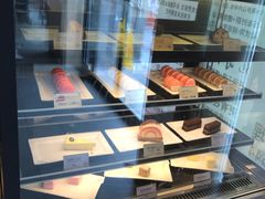 -麦当劳(轻轨曹杨路店)