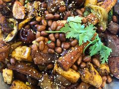 -愉肴麻辣香锅(中北镇店)