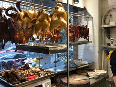 面包甜点陈列柜-澳门陈光记烧味饭店(南京德基广场店)