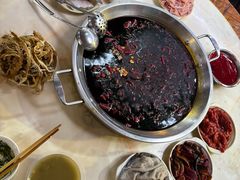 -储奇门鳝鱼火锅(总店)