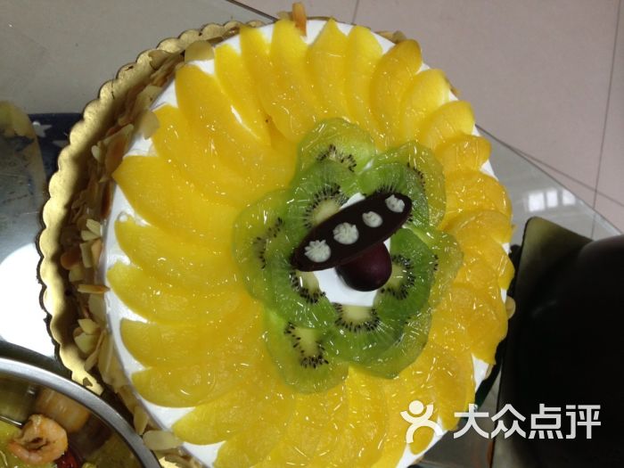 巴黎岛蛋糕店_黑老子一跳绳子