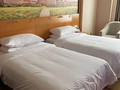 -维也纳酒店(广州增城万达广场地铁站店)
