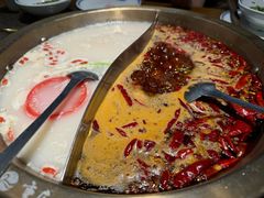 -小天鹅火锅·一线江景洪鼎旗舰店(洪崖洞店)