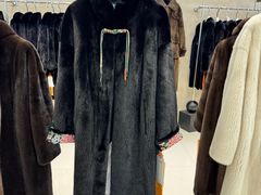 -肃宁华斯国际裘皮城