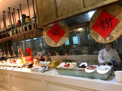 自助取餐区-海口绿发希尔顿酒店-田园汇自助餐·三文鱼·海鲜