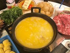 -鲜入围煮花胶鸡海鲜火锅