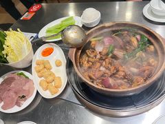 -胡须佬鸡煲四季火锅店(石厦西村直营店)