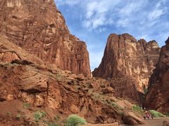 -天山神秘大峡谷