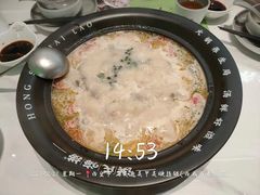 -洪氏嗨捞·广东猪肚鸡·椰子鸡火锅(西咸万象城店)