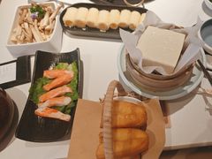 -左庭右院鲜牛肉火锅(金山万达店)