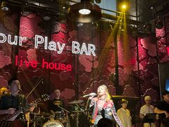 -FOUR PLAY BAR