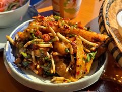 怪噜洋芋-包整·丝娃娃(一览甲秀楼风景店)