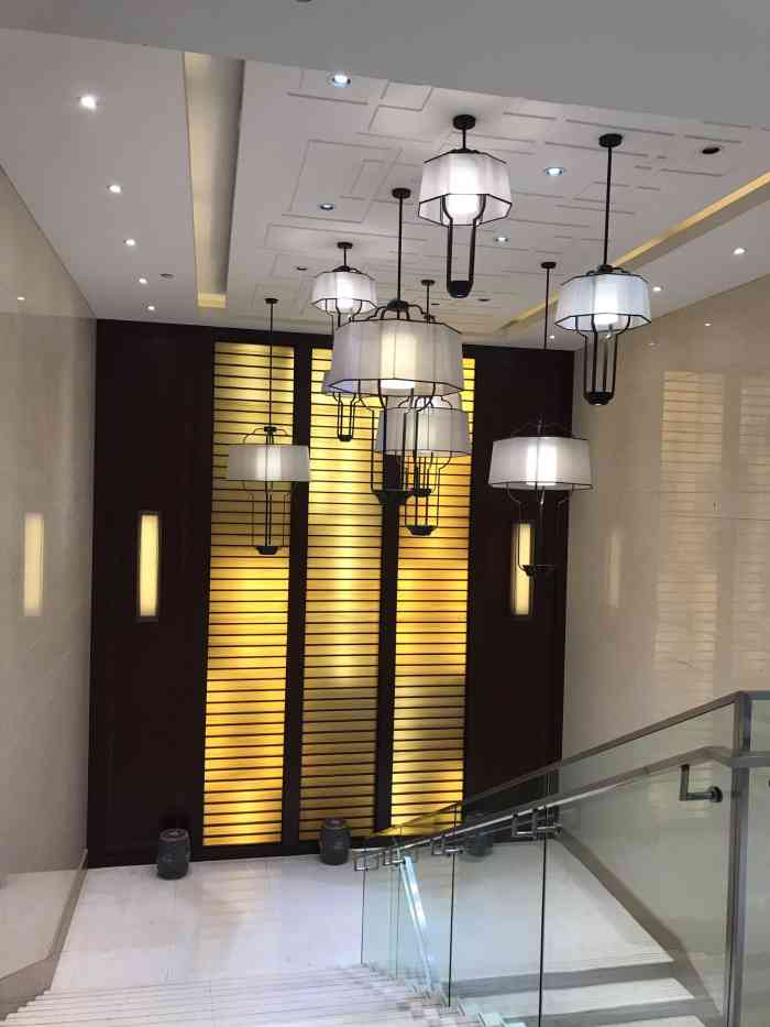 香雪海饭店中餐厅(友联店)-"原来解放东路99号的假日酒店改为香雪海饭