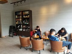 大堂-星巴克(深圳龙岗广百店)