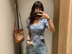-URBAN REVIVO(高德置地广场·春广场店)
