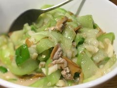 鲜丝瓜焖河蚌-费大厨辣椒炒肉(万家丽一店)