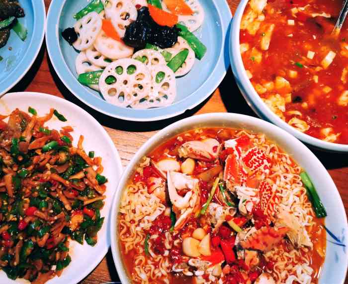 老榕树餐厅(街心花园店)-"好久没回进贤!认真的吃个饭了!也好久没来.