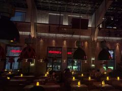 -FOUR PLAY BAR