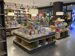 -魔方城市书房(中街益田店)