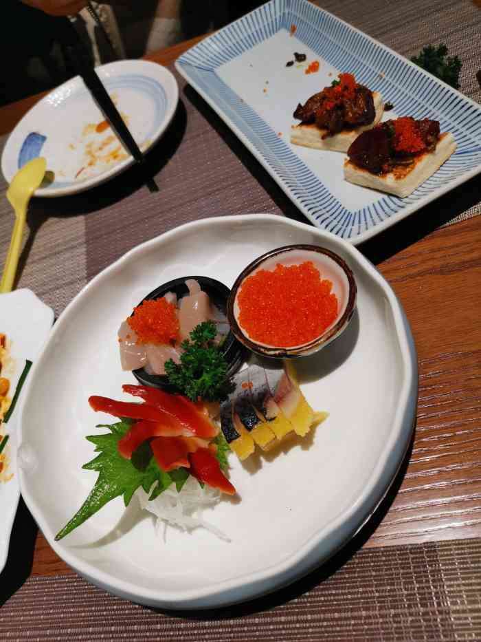 海宴日式料理(西潞店)-"食材&口味:个人吃日料主要就吃三文鱼和甜.