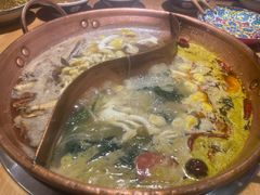 -洱火云南酸菜牛肉火锅(石景山当代商城店)