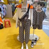 再也不用为买衣服发愁了,一家店就可以搞定❗️