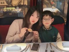 -弦月窗LUNETTE BY AMANDA(复兴路店)