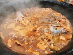 柴锅炖水库鱼-姥家大锅台水库渔家