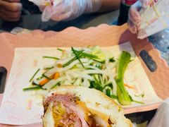 -Bánh Mì Huynh Hoa