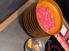 -牛YO寿喜烧·铁板烧和牛火锅自助(市府恒隆店)