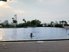 -上海滴水湖皇冠假日酒店