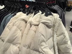 -UNDER ARMOUR(八达岭奥莱店)