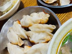 -黄阿姨锅贴大王(万航渡路店)