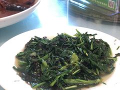 地皮韭菜-胡老三家土菜馆·老店地方特色菜·招牌茅山地锅老鹅