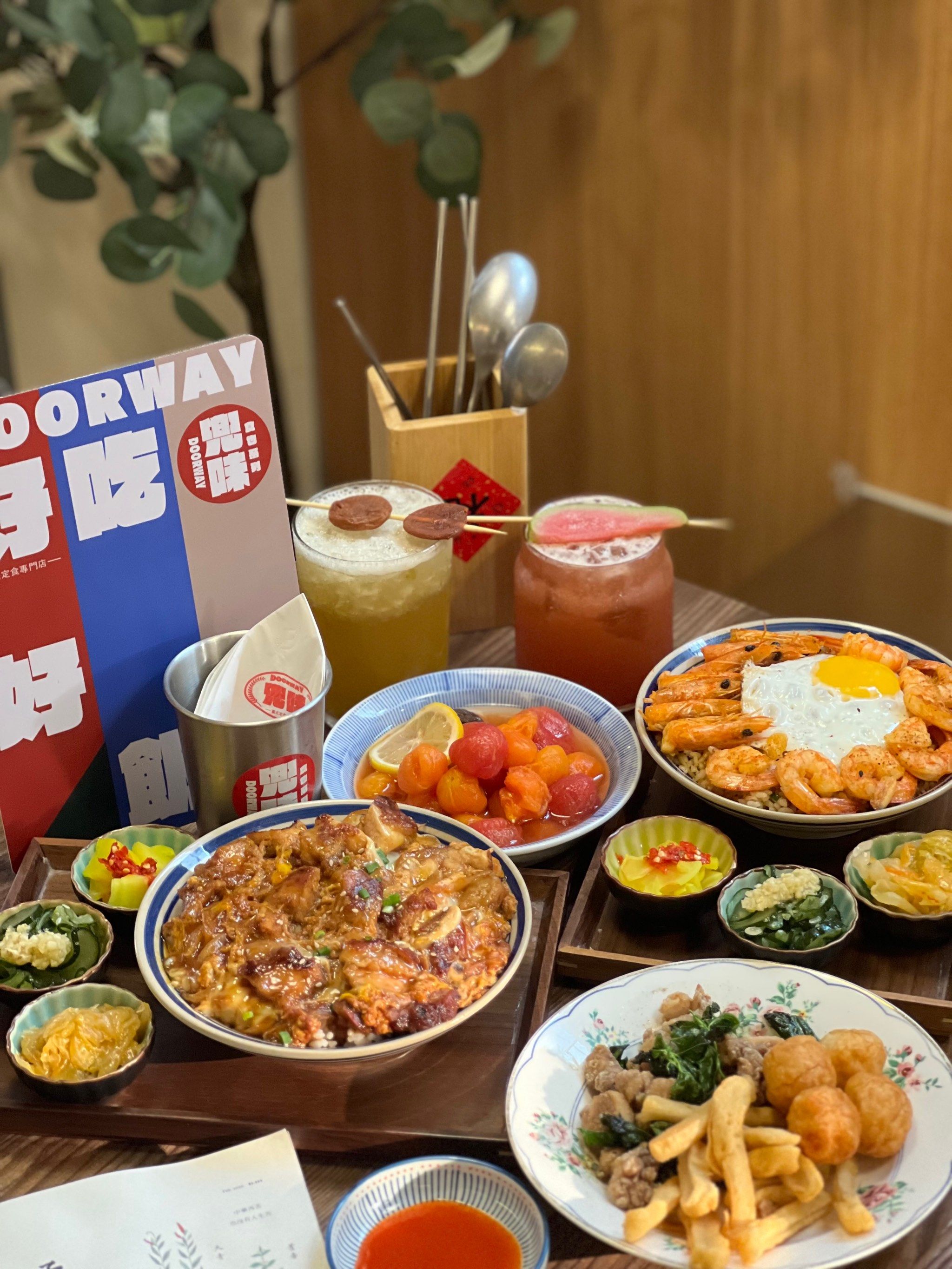 他们家以台式简餐为主 各种台式小吃,台式简餐都有