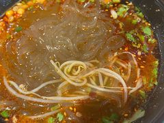 酸辣粉-爆炸头阿姨小四川正宗川味小吃(无任何分店)