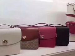 -COACH蔻驰(银泰店)