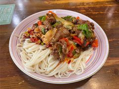 -歹歹的加个面过油肉拌面