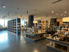 -魔方城市书房(中街益田店)