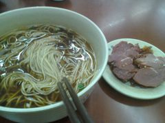 牛肉面-伟记奥面馆(养育巷店)