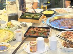 -茅草房·河畔园林火锅