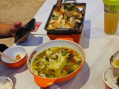 -小六鱼你.下饭酸菜鱼(益田假日广场店)