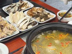 -菌之家·专业纯野生菌火锅·特色炒菌
