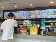 -老乡鸡(武汉中南梅苑小区地铁站店)