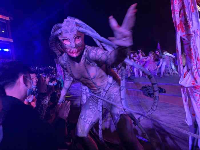 环球动漫嬉戏谷-"两大鬼屋只有一个惊悚些,就是夺命剧院,另.