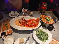 -吴越荣记苏州菜·松鼠桂鱼 100% 活鱼现做(月光码头店)