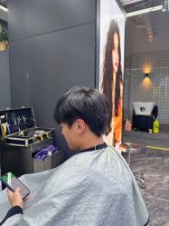 -藤野造型•烫染专业店
