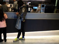 -瑞幸咖啡(石榴中心店)