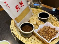 -鲁菜根·泰安菜(万达店)